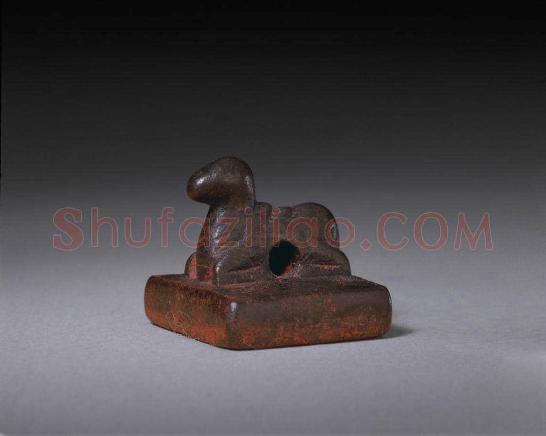 铜驼钮“汉卢水仟长”印 | 故宫玺印类藏品