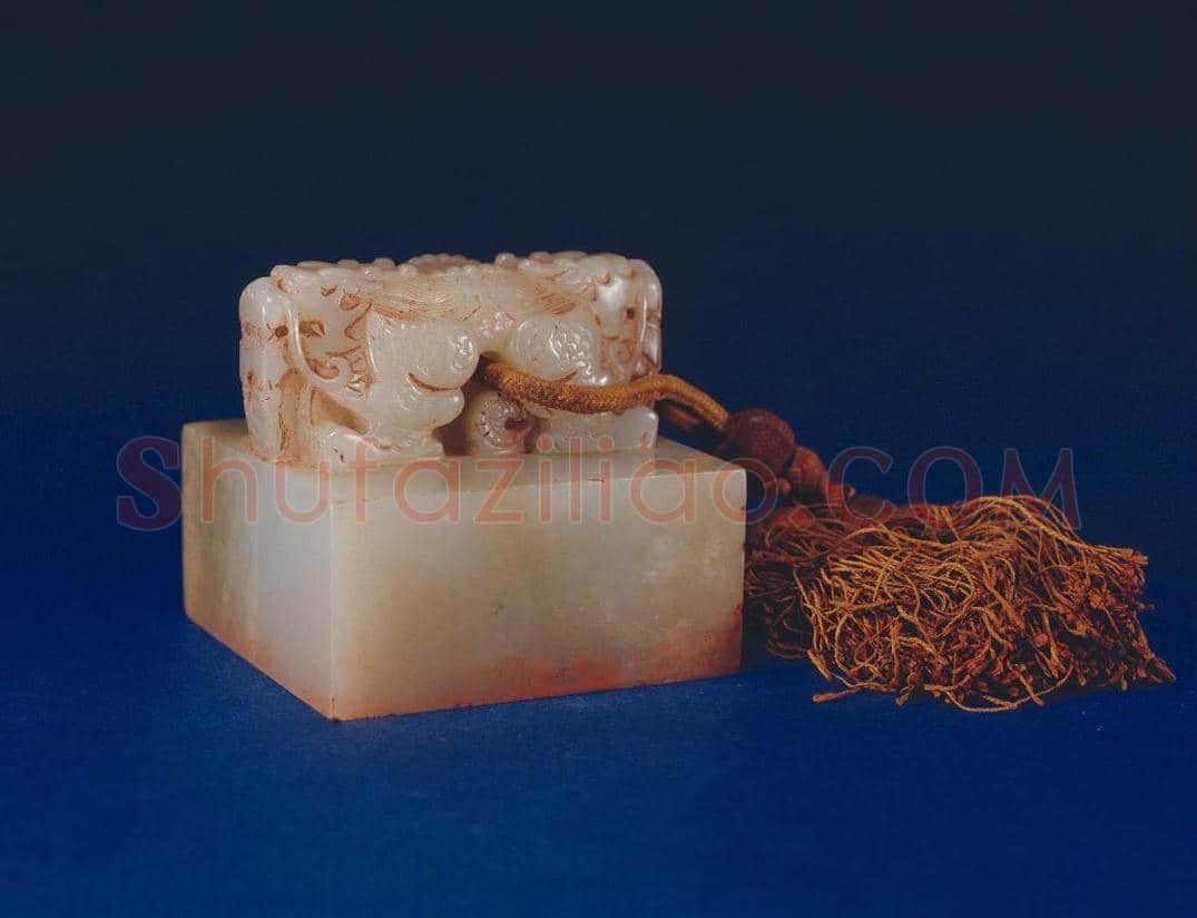 青玉交龙纽“夙闻诗礼凛心传”宝 | 故宫玺印类藏品